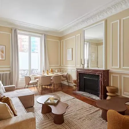 Luxury Air-conditioned Apartment, Champs-elysees *
