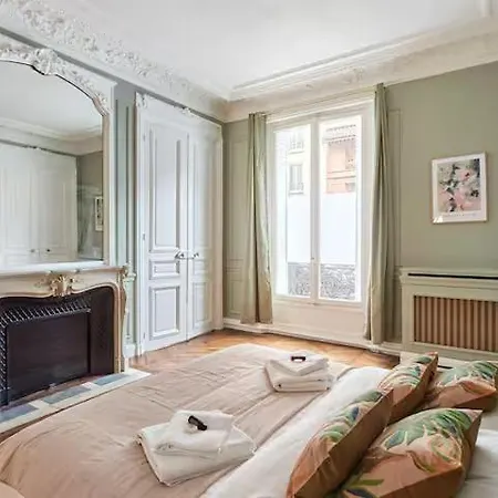 Apartamento Luxury Air-conditioned Apartment, Champs-elysees *