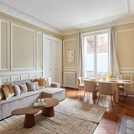 Luxury Air-conditioned Apartment, Champs-elysees Paris