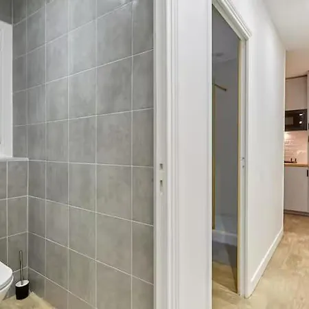 Apartman Luxury Air-conditioned Apartment, Champs-elysees *